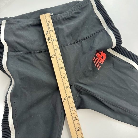 New Balance Women’s S Black Ribbed Sides W/ Stripe Running Ankle Active Leggings - Picture 12 of 13